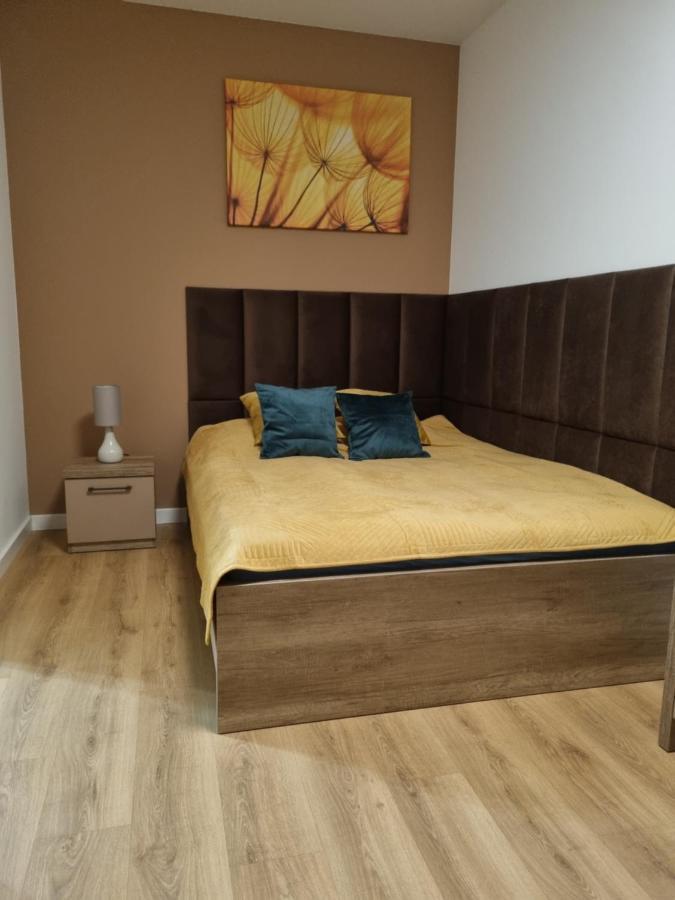 Apartament Sloneczny -Sciegiennego Kielce Esterno foto