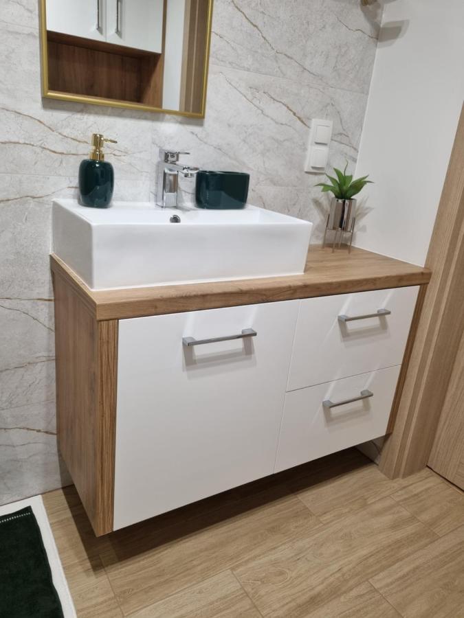 Apartament Sloneczny -Sciegiennego Kielce Esterno foto